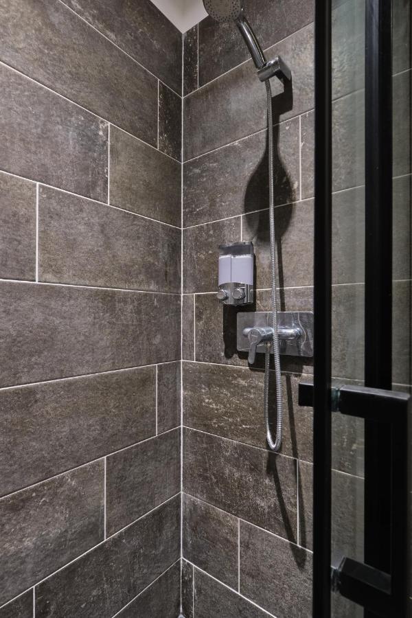 Place Carnot - Studio Tout Equipe Avec Jacuzzi Proche Toutes Commodites Καρκασόν Εξωτερικό φωτογραφία