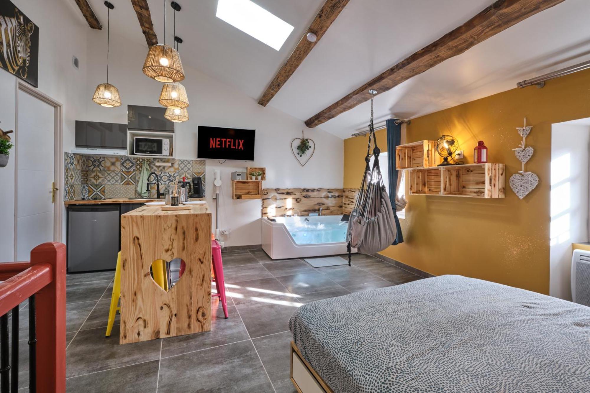 Place Carnot - Studio Tout Equipe Avec Jacuzzi Proche Toutes Commodites Καρκασόν Εξωτερικό φωτογραφία