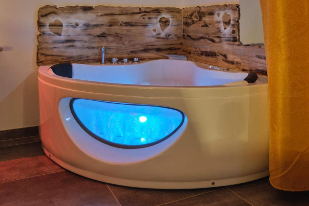 Place Carnot - Studio Tout Equipe Avec Jacuzzi Proche Toutes Commodites Καρκασόν Εξωτερικό φωτογραφία